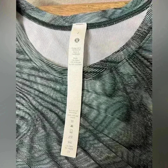 Lululemon Women Dimensional Icing Blue DWMM High Neck Split Hem Run Tank Top 2 - Picture 4 of 7